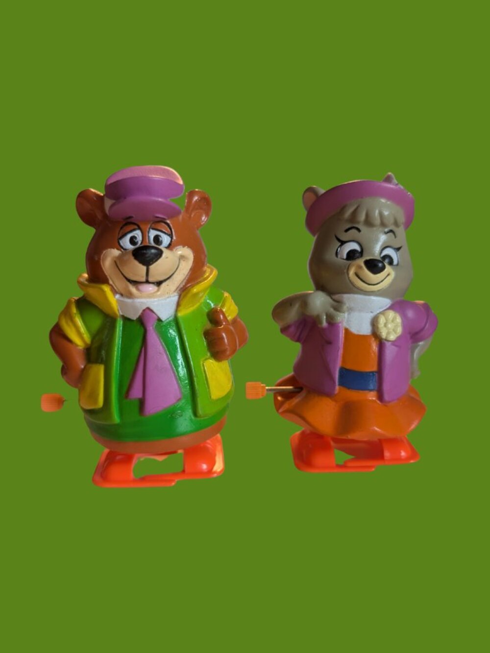 BOGO 1992 Boley Hanna-Barbera Yogi Bear & Cindy Bear Wind-up Walking Figures
